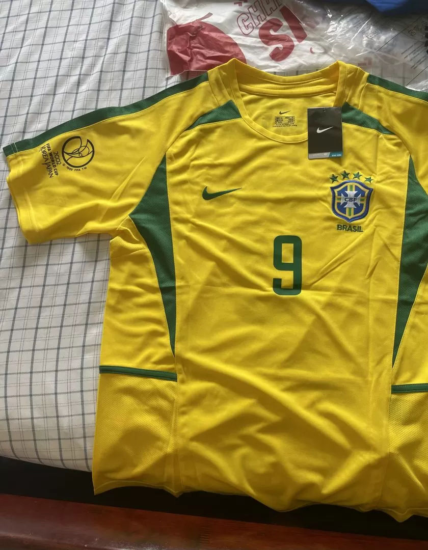 Brazil 2004 'Ronaldo 9' Retro Shirt - Retro Sports Locker