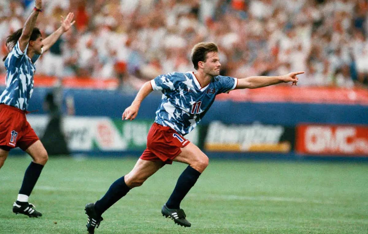 USA 1994 Away Jersey (5).jpg