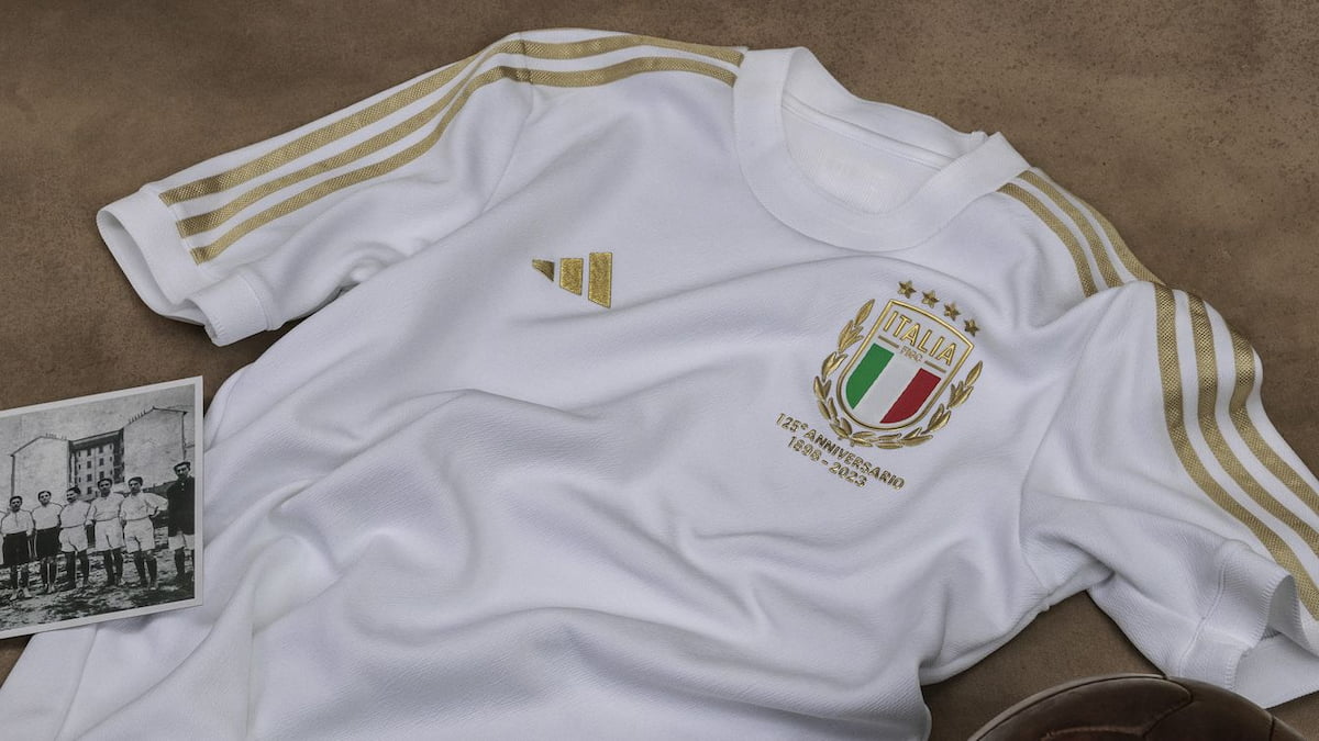 Italy 125th Anniversary Jersey (5).jpg