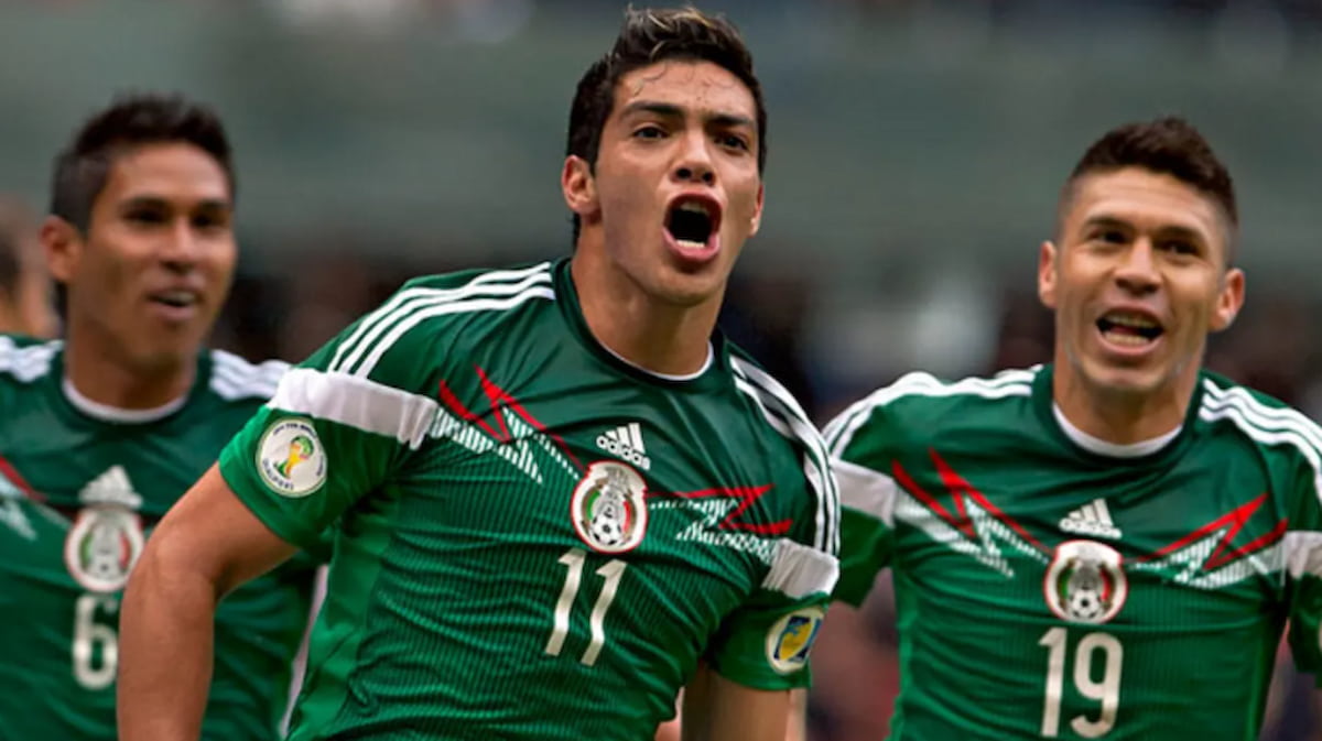 2014 World Cup Mexico Jersey (2).jpg
