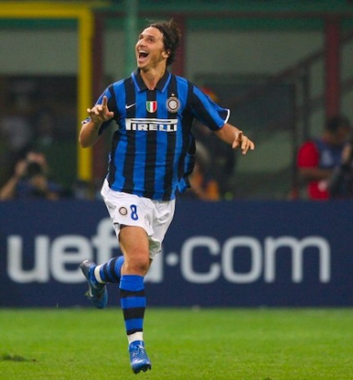 2007 08 Inter Milan 100th Anniversary Jersey (2).jpg