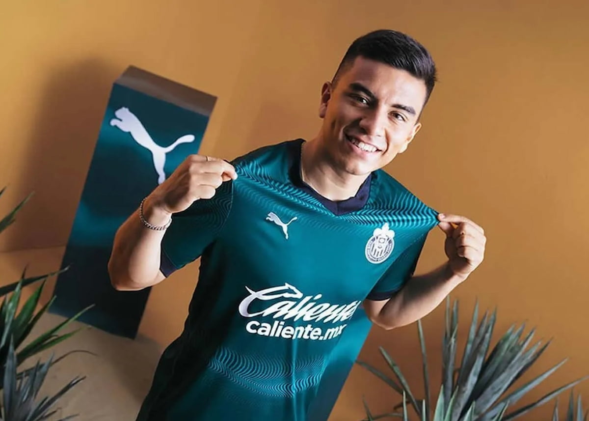 2024 Chivas third shirt