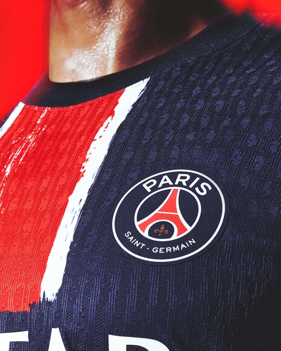 Authentic PSG Home Jersey 202425 - Player Edition.jpg