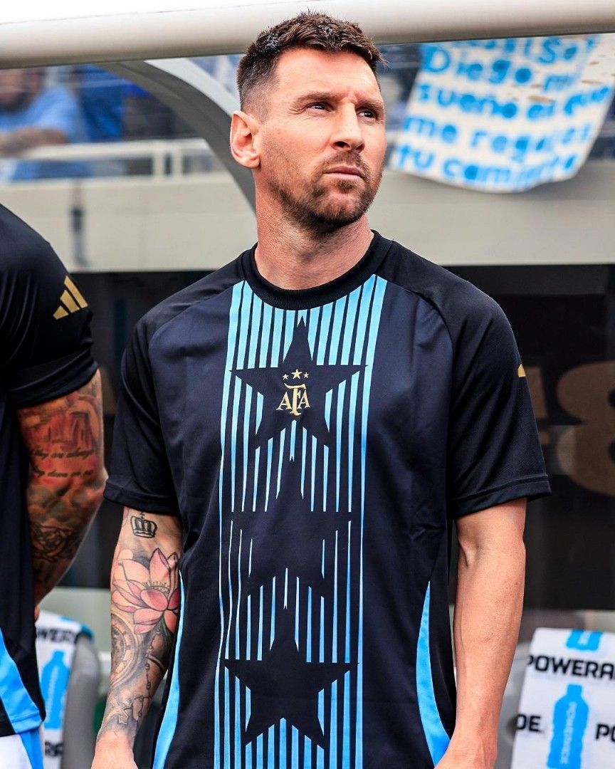 COPA AMÉRICA 2024 Men's Argentina Training Soccer Jersey - Fan Version.jpg