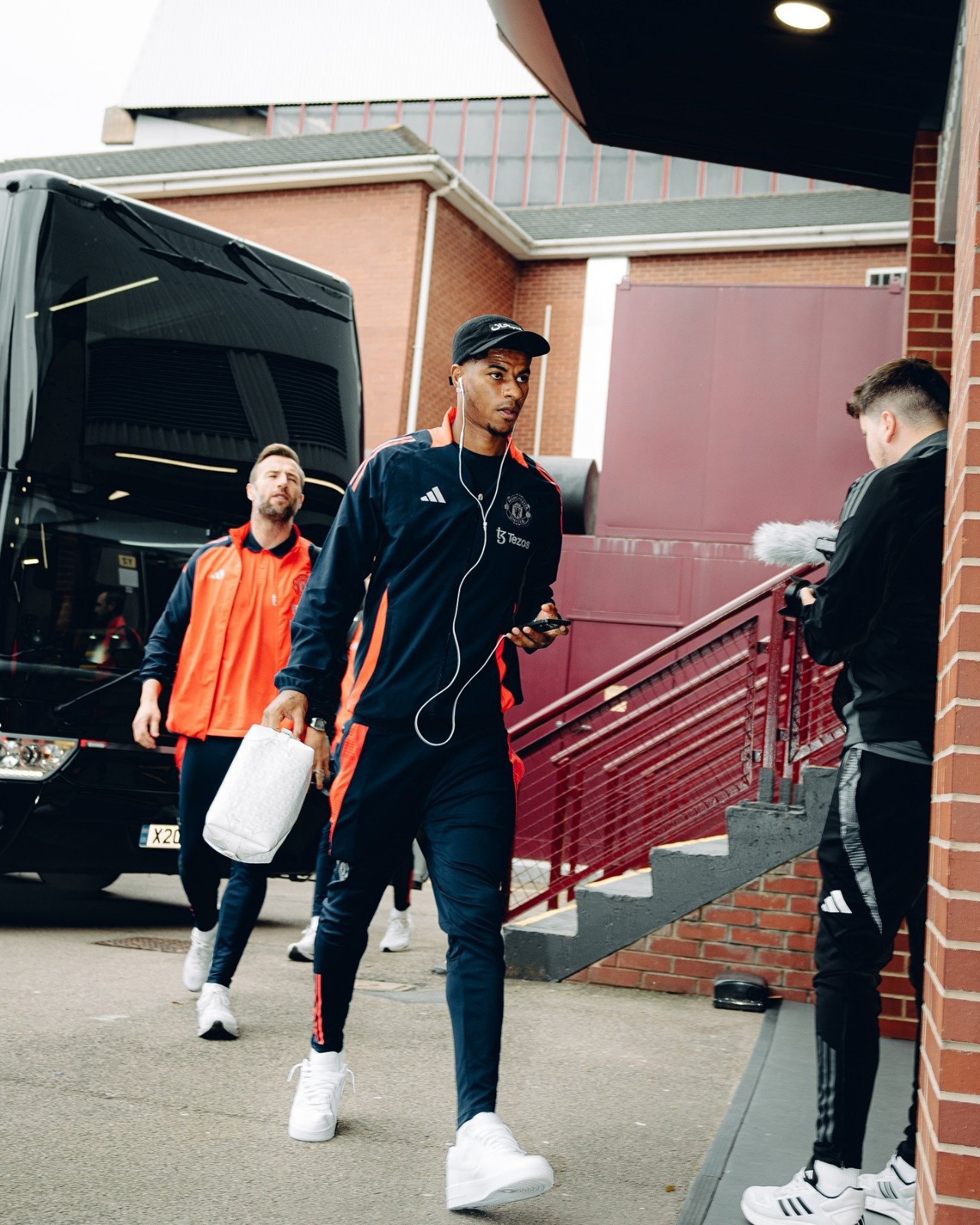 Men's 2024-25 Manchester United Navy Training Jacket & Pants Kit.jpg