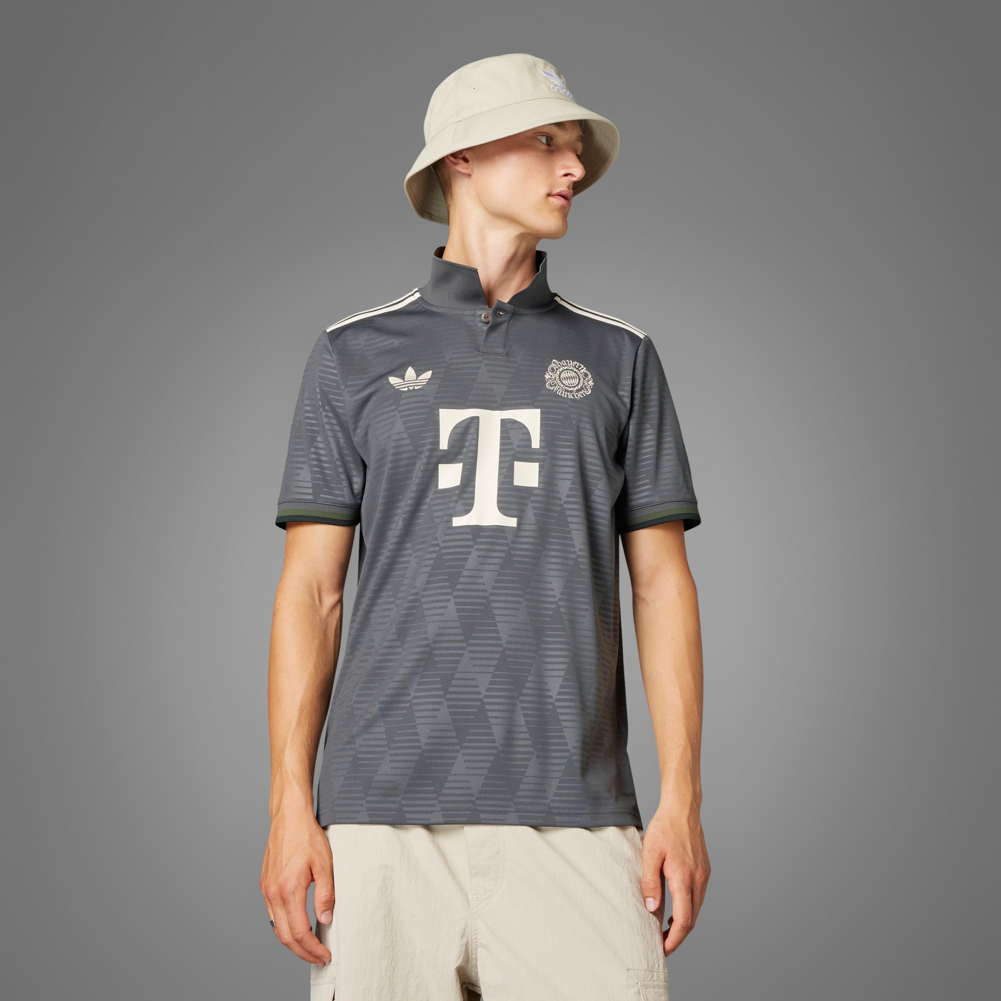 Bayern Munich 2024-25 Fan Version Soccer Jersey – Oktoberfest Special.jpg