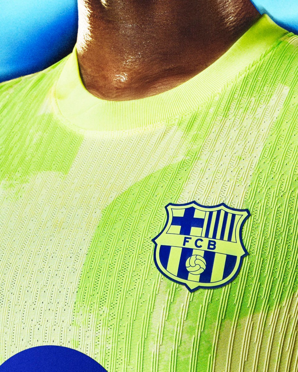 LAMINE YAMAL #19 Barcelona 2024-25 Third Away Soccer Shirt for Fans.jpg